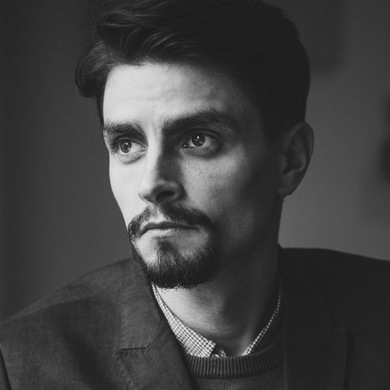 Placeholder portrait 6 (dummy image – replace with real client photo)